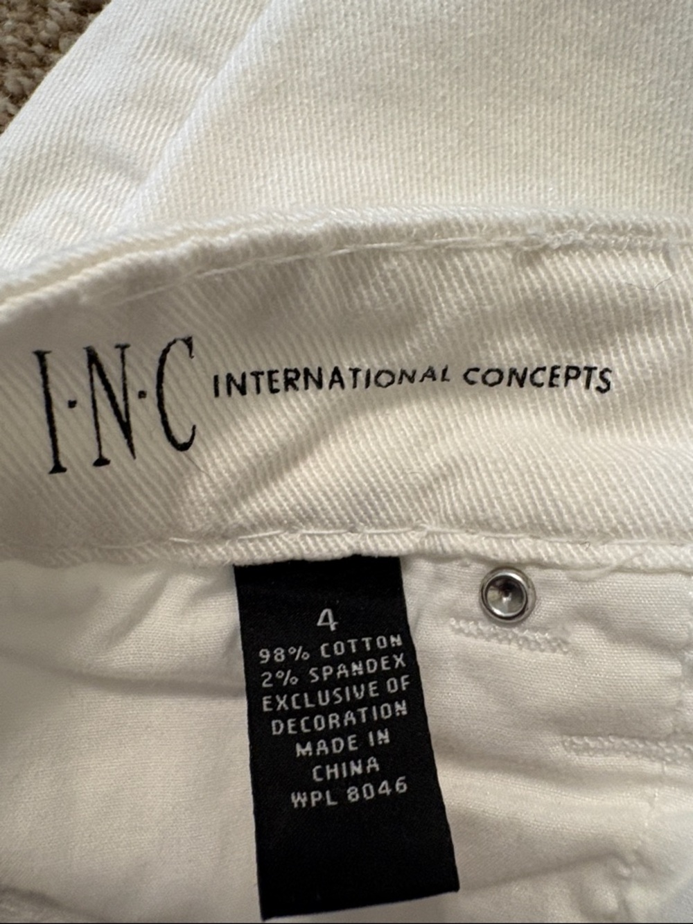 Women's INC White Regular Fit Boot Leg Jeans, sz 4 - Picture 2 of 7